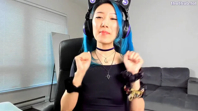 MoodyRina Streamer Succumbs to Ahegao Dildo