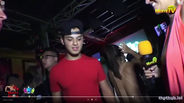 Jenny Scordamaglia Shots moment 4