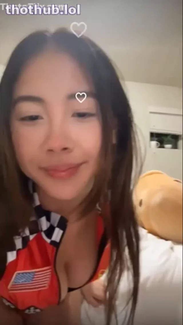 Asian Candy nude strip pussy fingering livestream