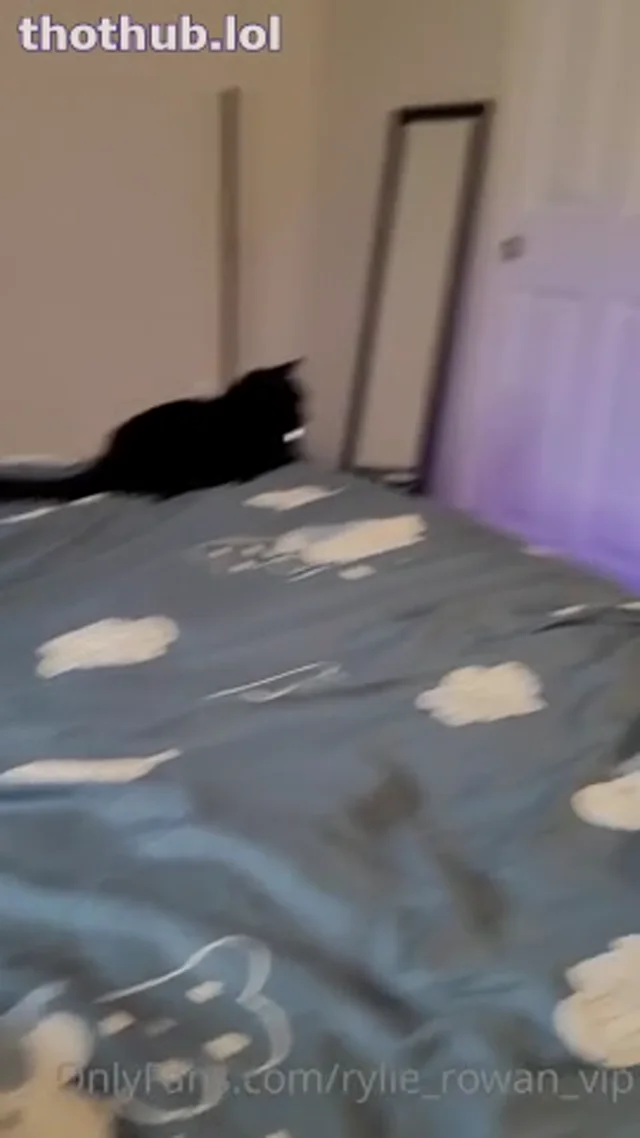 Rylie Rowan – Little Sister