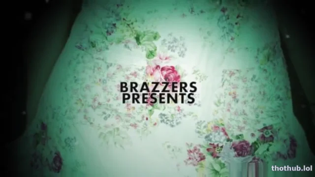 Kendra treats Jordi to some breast on Thanksgiving