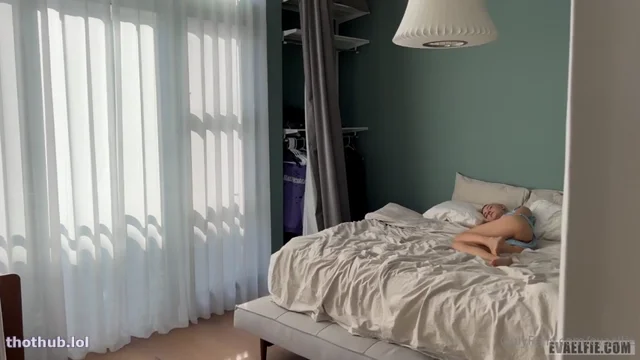 Eva Elfie – Stepbro Creampie