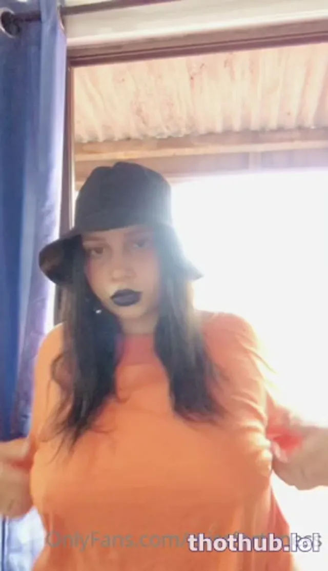 Justine juss_x7x