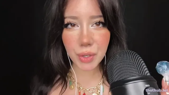 Asmr shanny lollipop licking