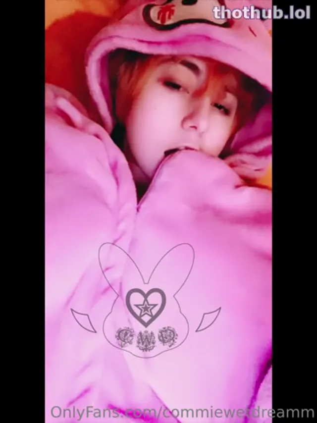 Commiewetdream Robe