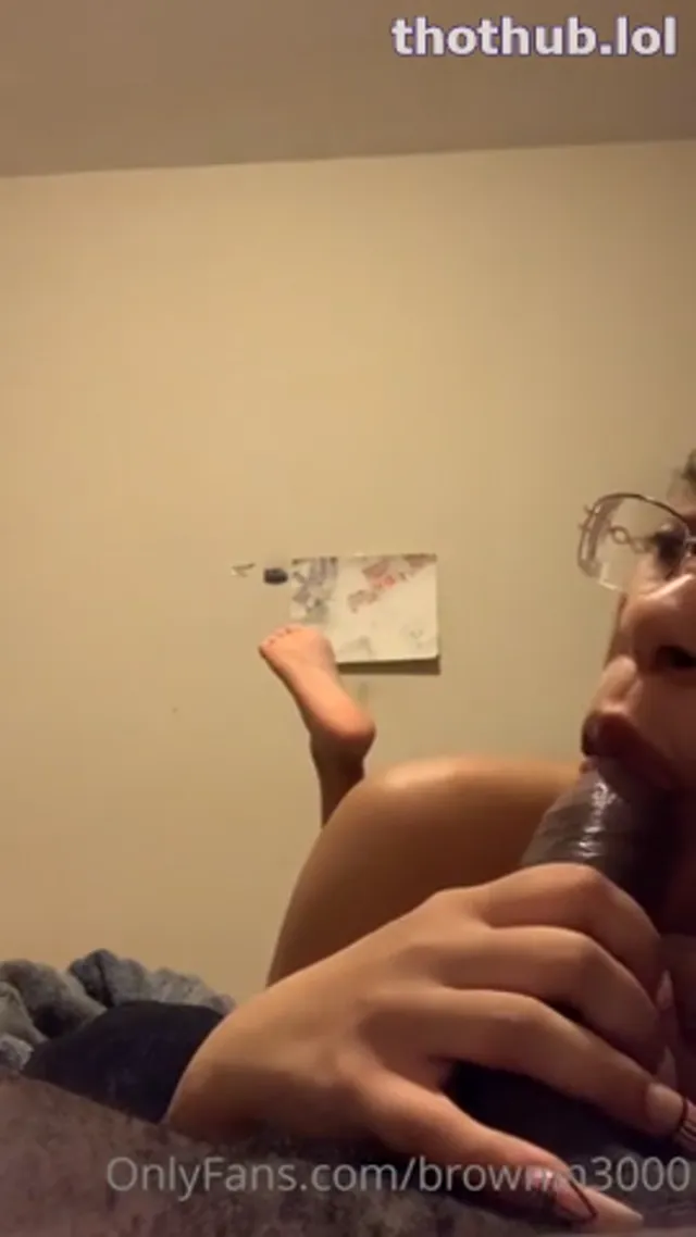 3000brownin sucking dick