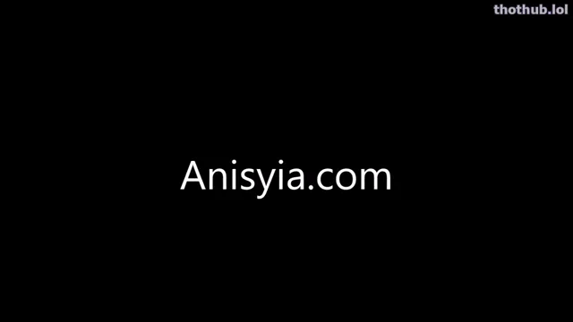 Anisyia – Busty Hot Masturbating on Cam