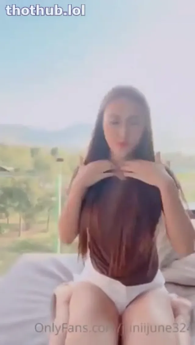 Juniijune324 Masturbates with Dildo on Balcony