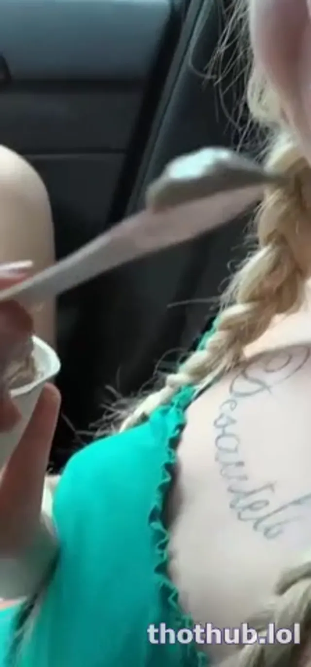 Kenzie Reeves Pee 1