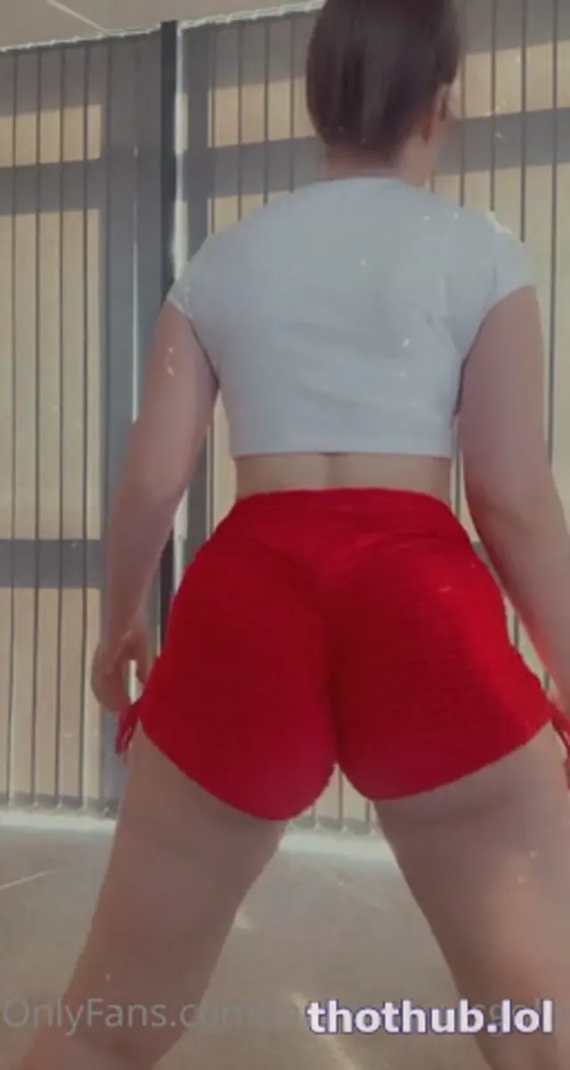 Lauren Alexis movimg uss