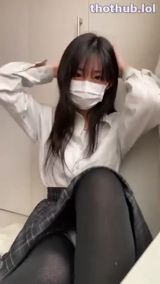 Miyu – Japanese cute girl masturbation