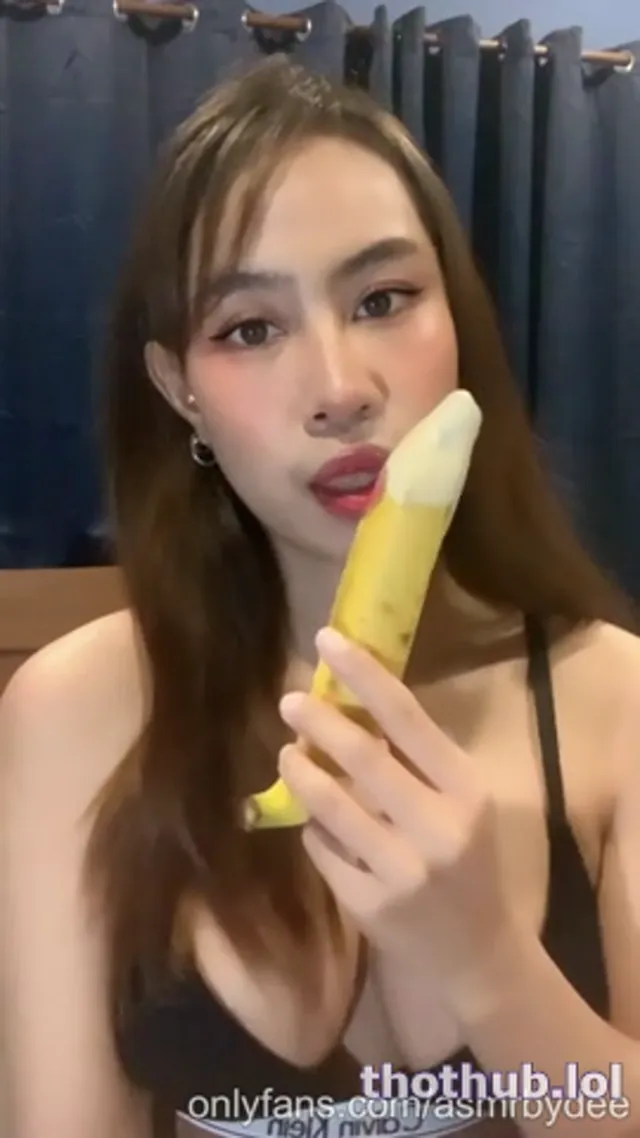 Deanna ASMR (ASMRbyDee)