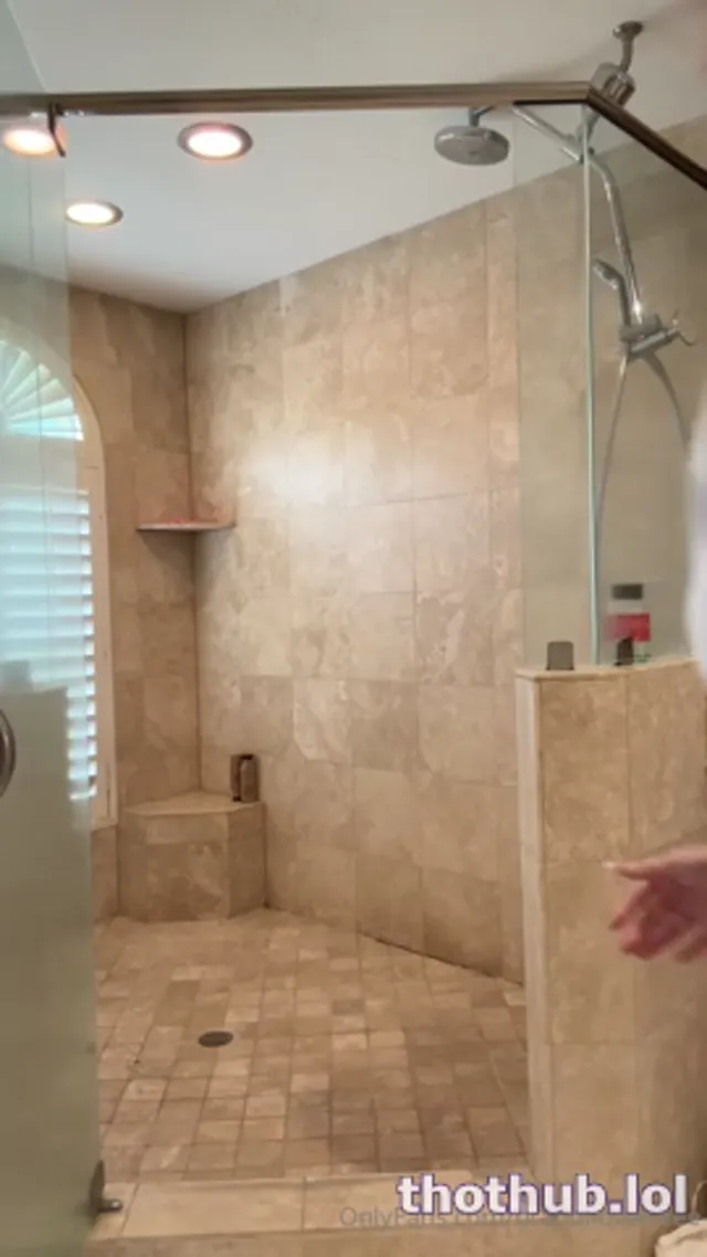 B.L OF – Shower Playing