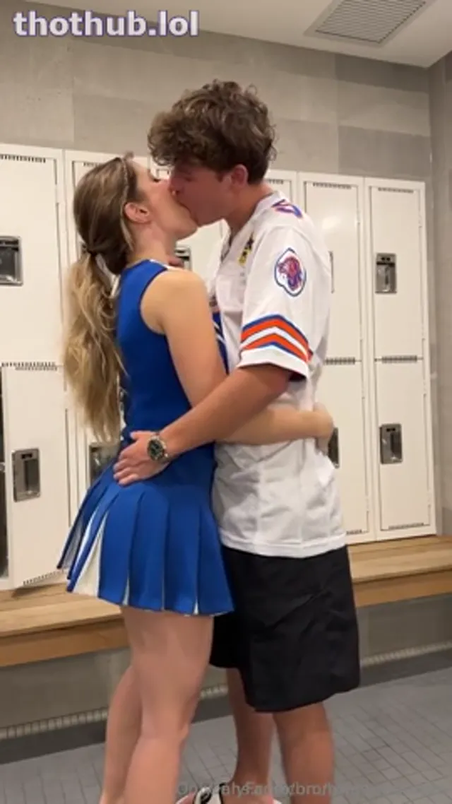Bronwin Aurora Cheerleader Fucks Quarterback