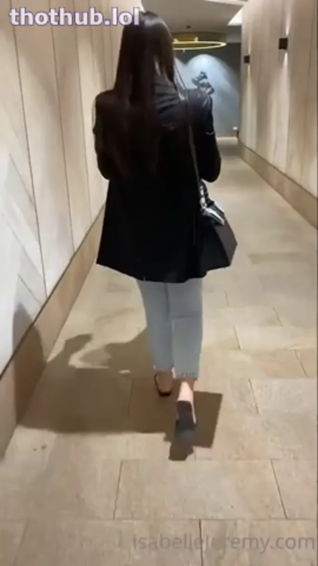 Isabelle Eleanore Horny Wife BG Sextape & Cumshot In Public Toilet