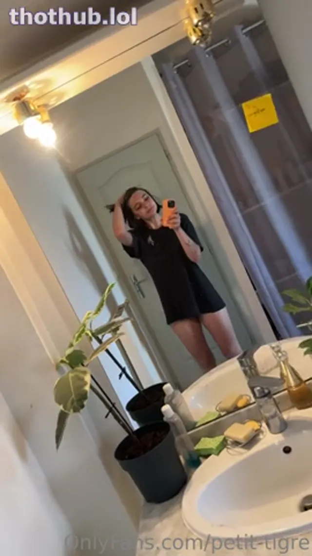 Petit-tigre  strip tease