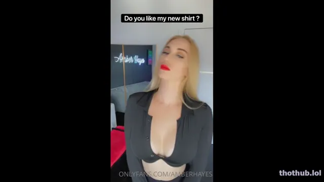 Amber Hayes showing off