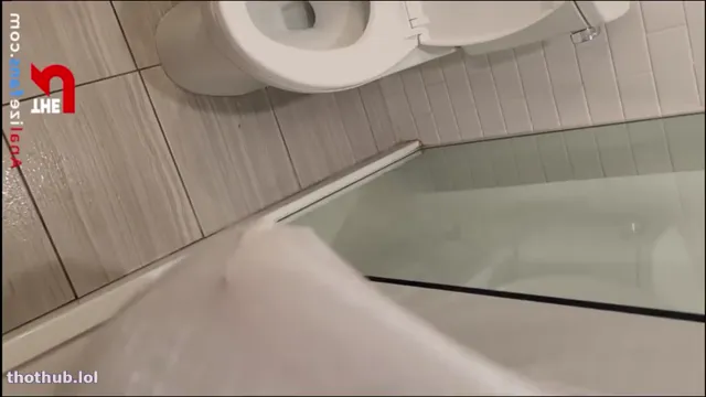 Pawg queen – Big ass PAWG shower anal
