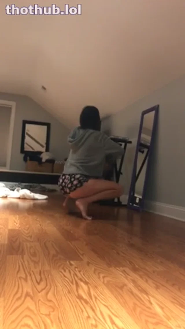 Charli damelio twerk