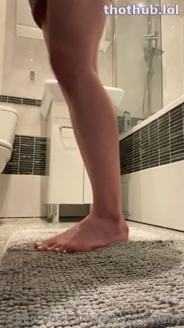 Feet Queen Katy 39