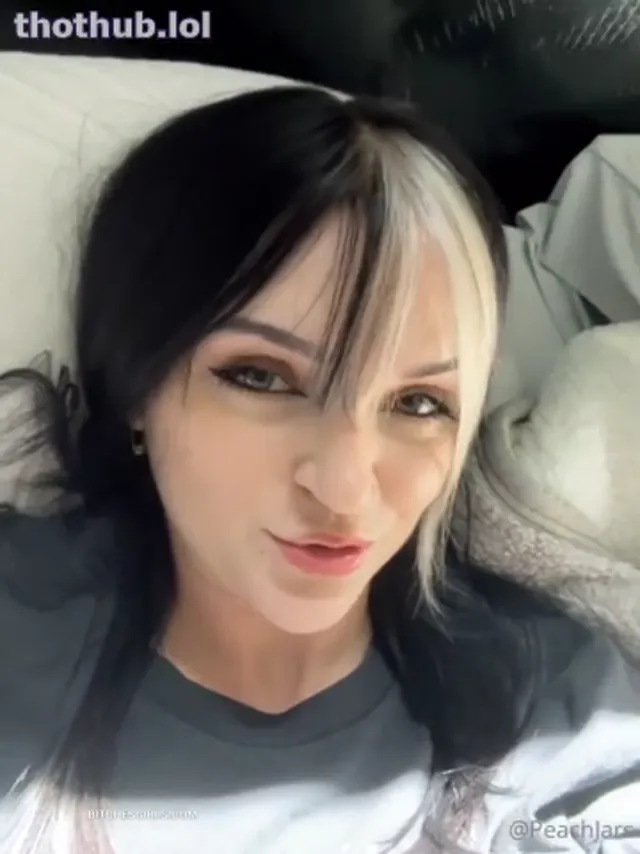 PeachJars Dildo Masturbation