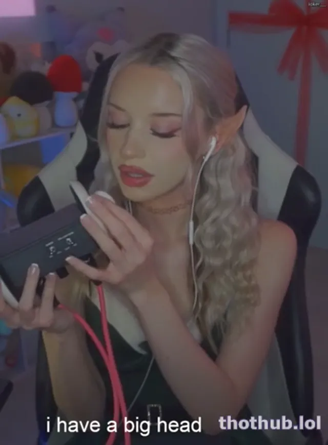 Veronika asmr (no talking ear licking) Veefroggy