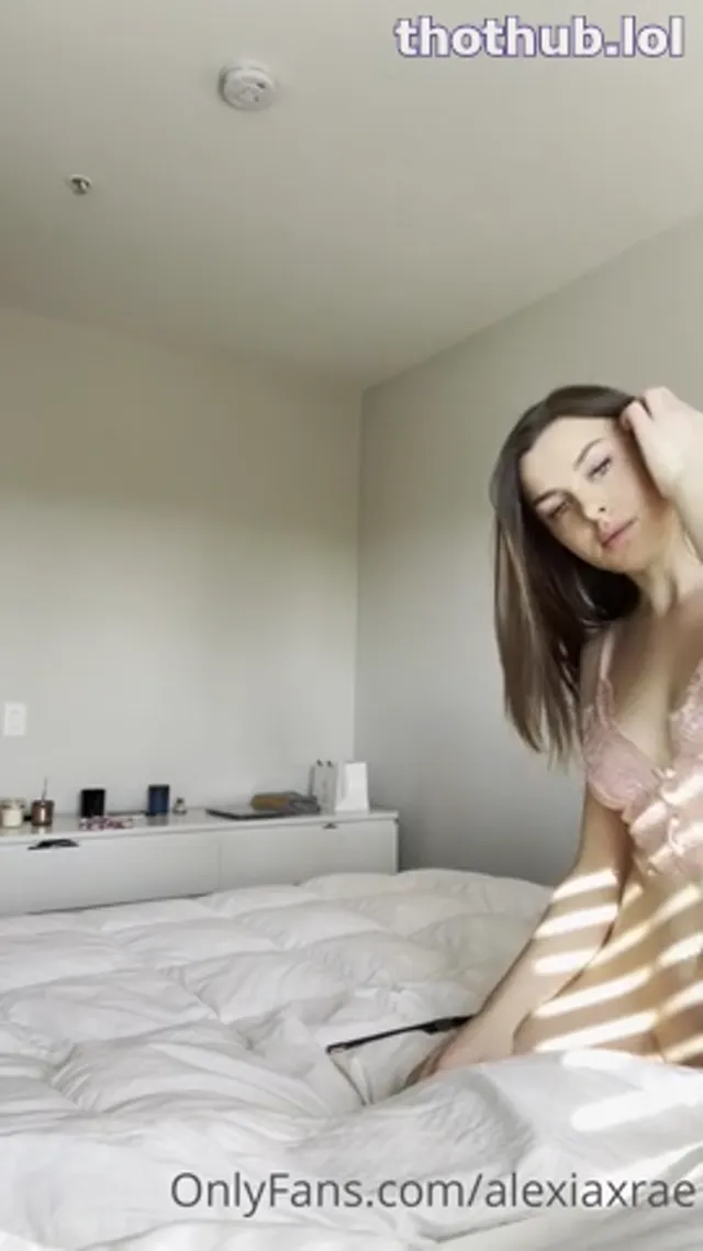 Alexiarae slaps ass