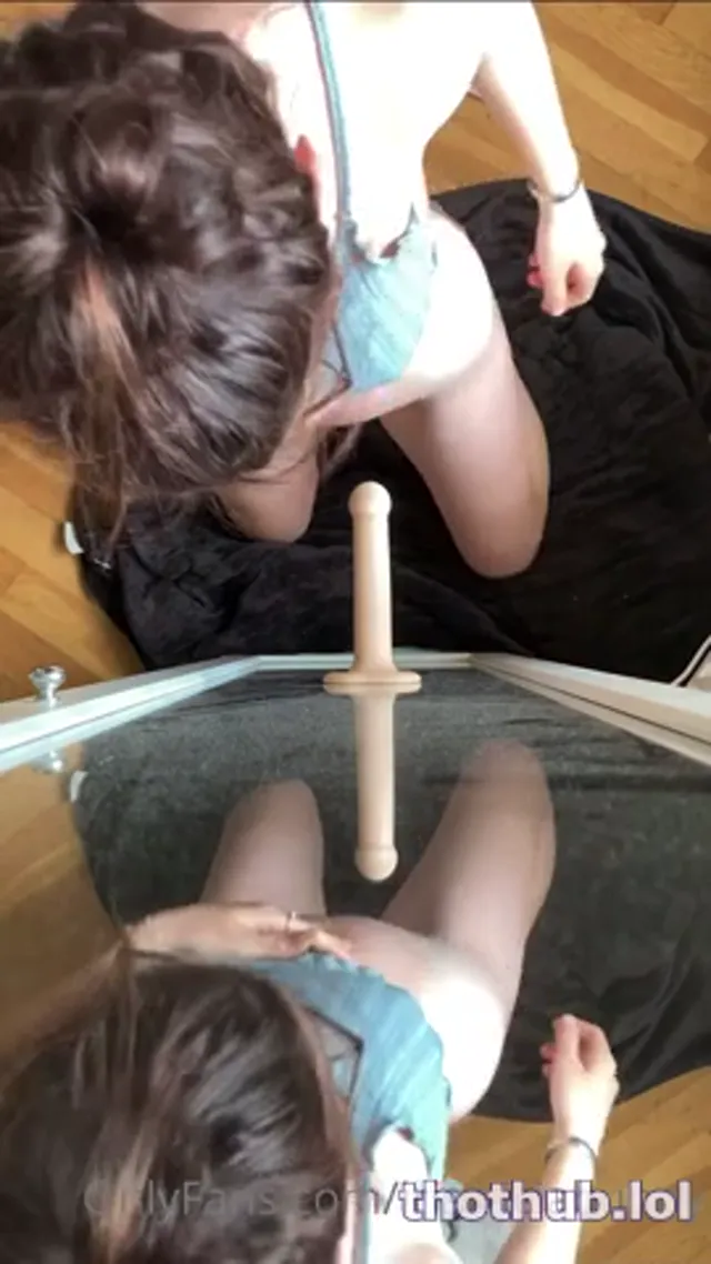 IrisAliciaBunny POV Mirror Dildo Blowjob