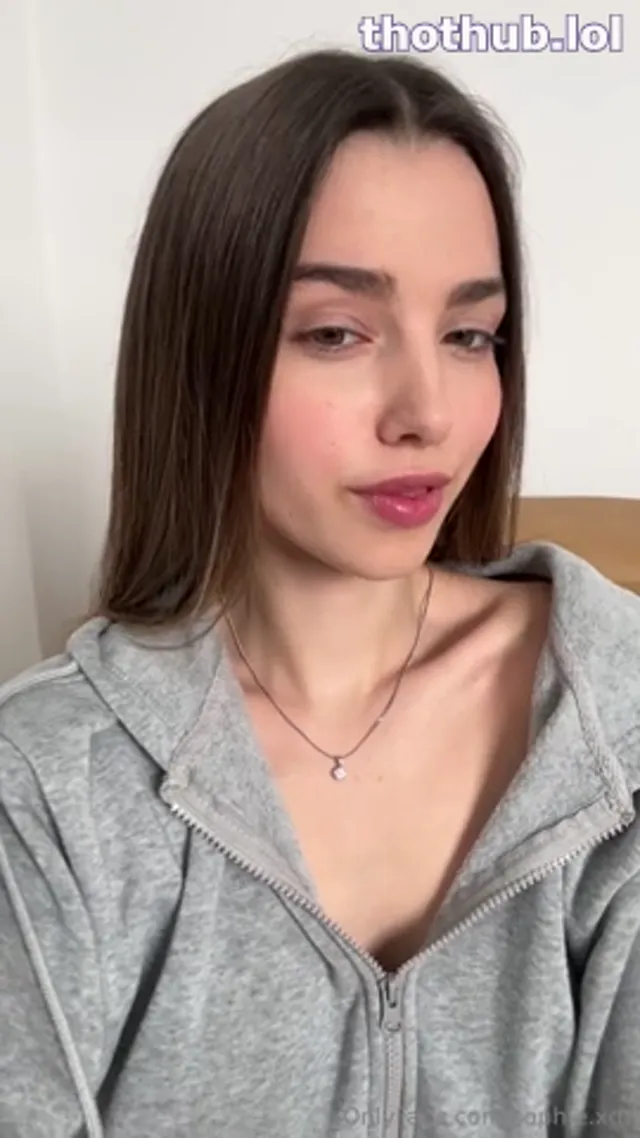 Sophie.xdt new dildo & finger fucking video