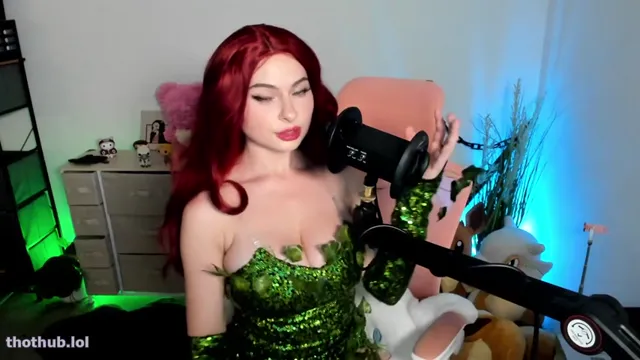 Brandy Renee – ASMR Poison Ivy Ear Lick