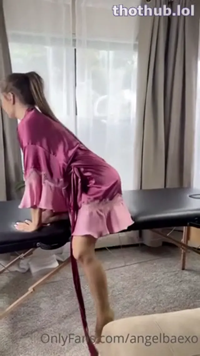 Angelbaexo gets dicked by massage therapist