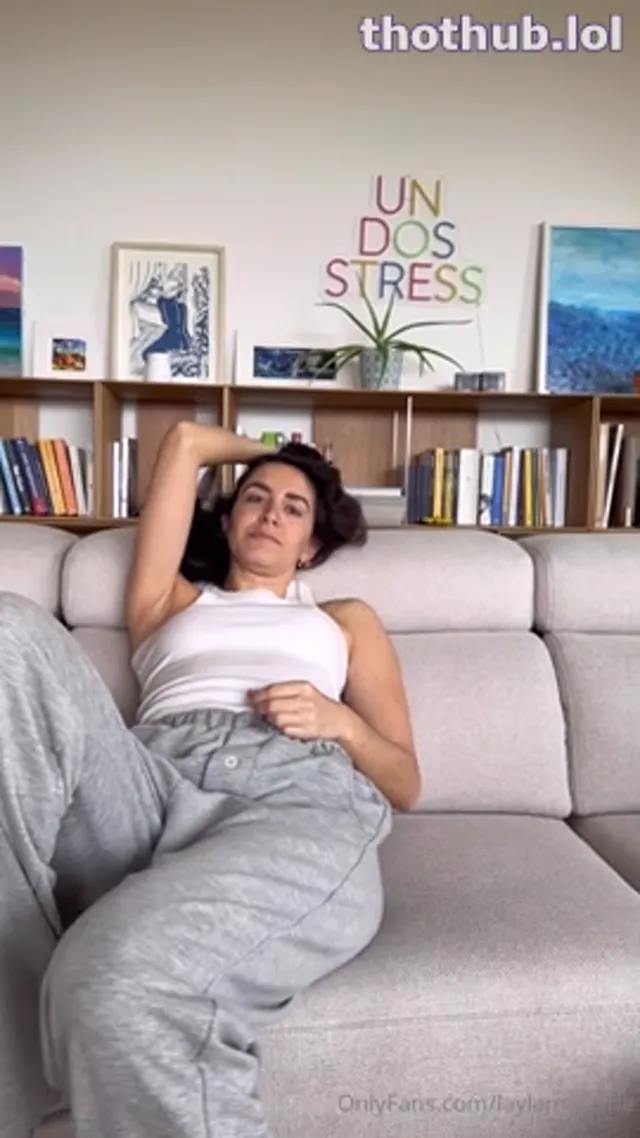 Layla Marlene – Sweatpants fuck