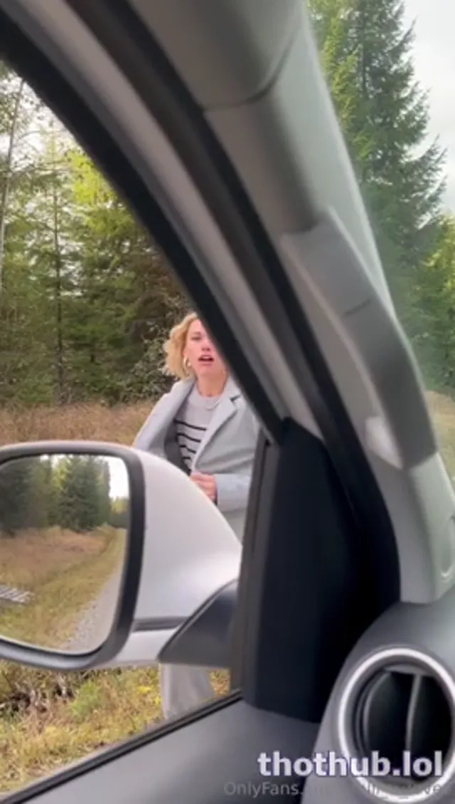 Halli&Lover – Swallow in car