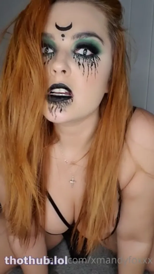 M.F OF – Skull Dildo Fucking