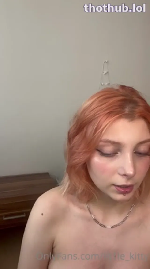 Try on Emili Lit1le_kitty