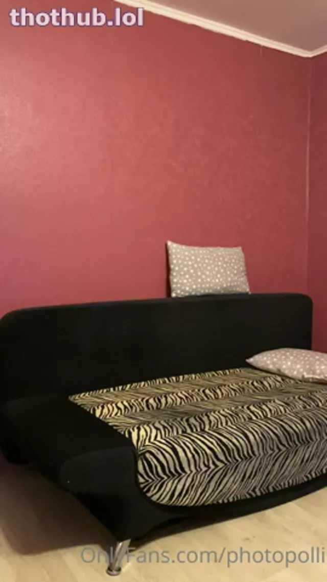 Georgia Mastrubation On The Couch