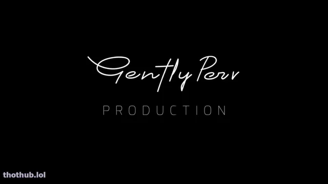 Gentlyperv – CHANGING ROOM Double handjob with blowjob cumshot-Two sluts against