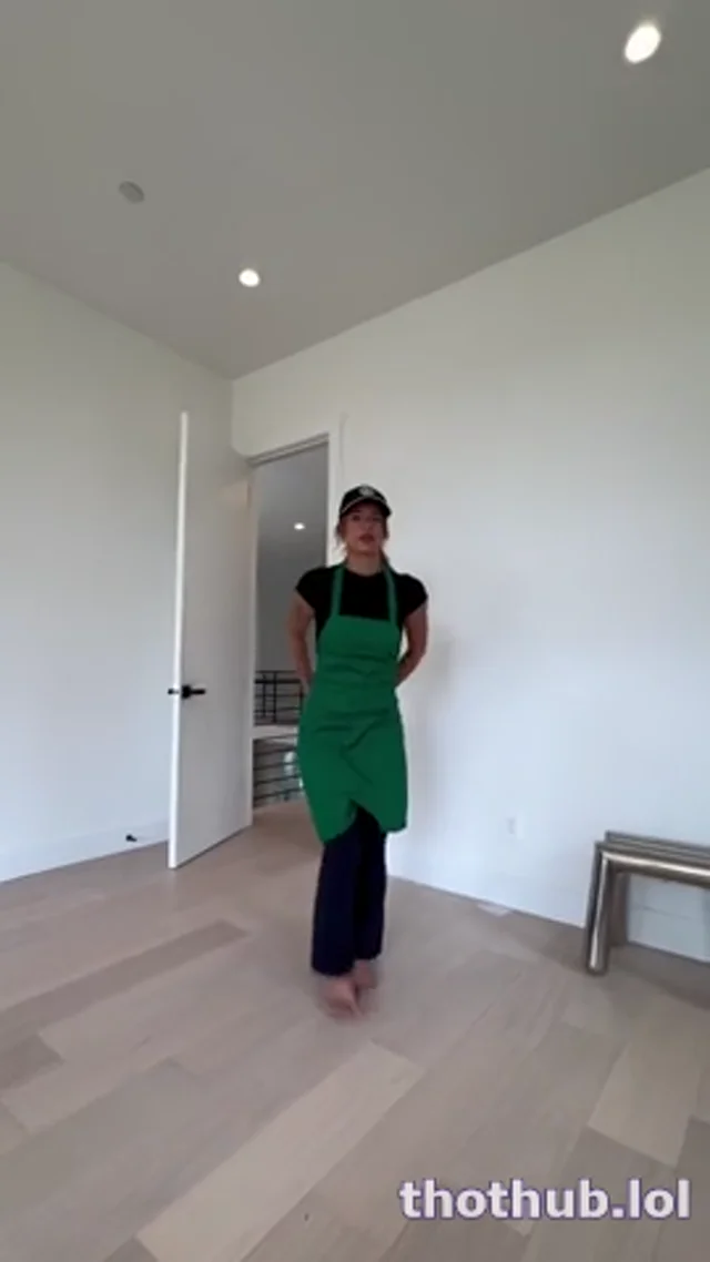 Arikytsya Starbucks Employee Sex Tape