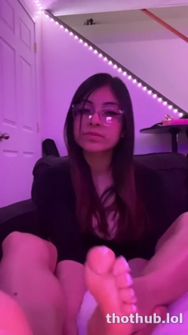 Alexavlley putting lotion on feet 2