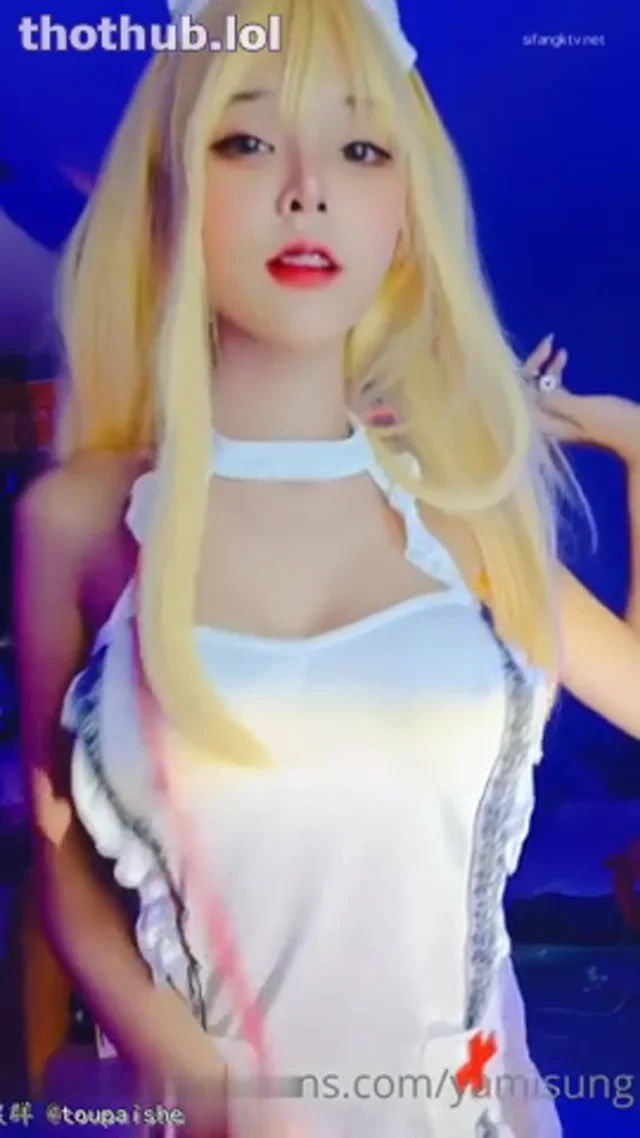 Yamisung Nurse Cosplay (1)