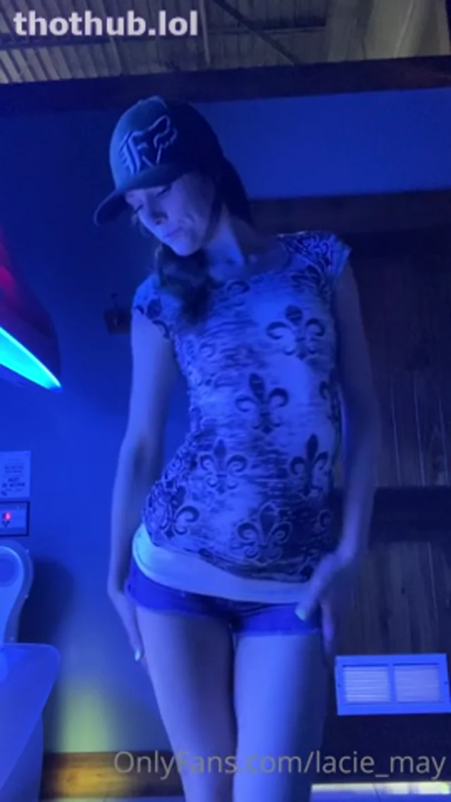 L.M OF – Blue Light Striptease