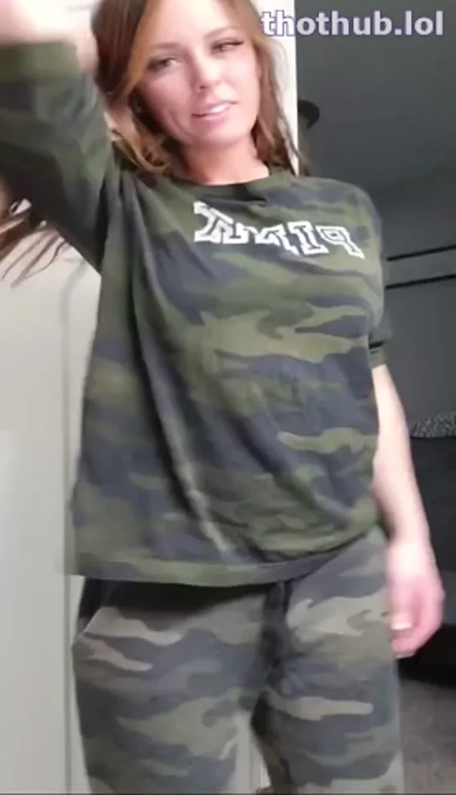 L.M OF – Camo Striptease