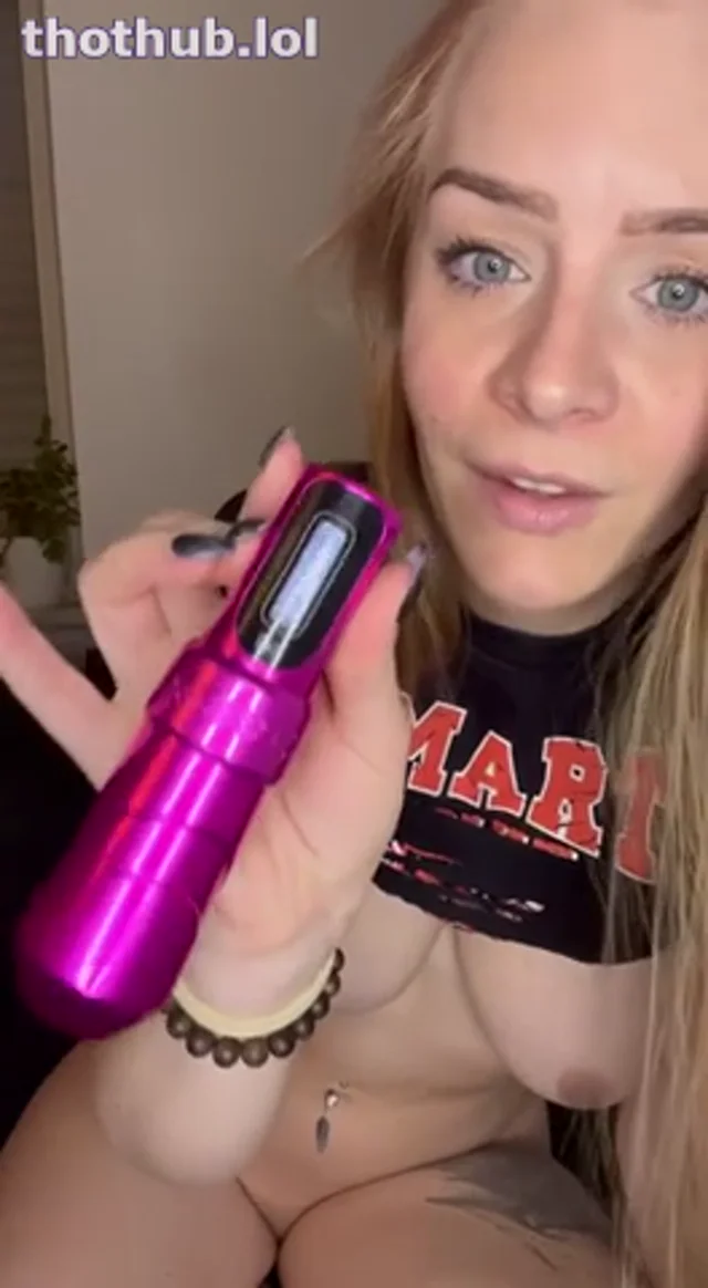 Sbrina OF solo dildo