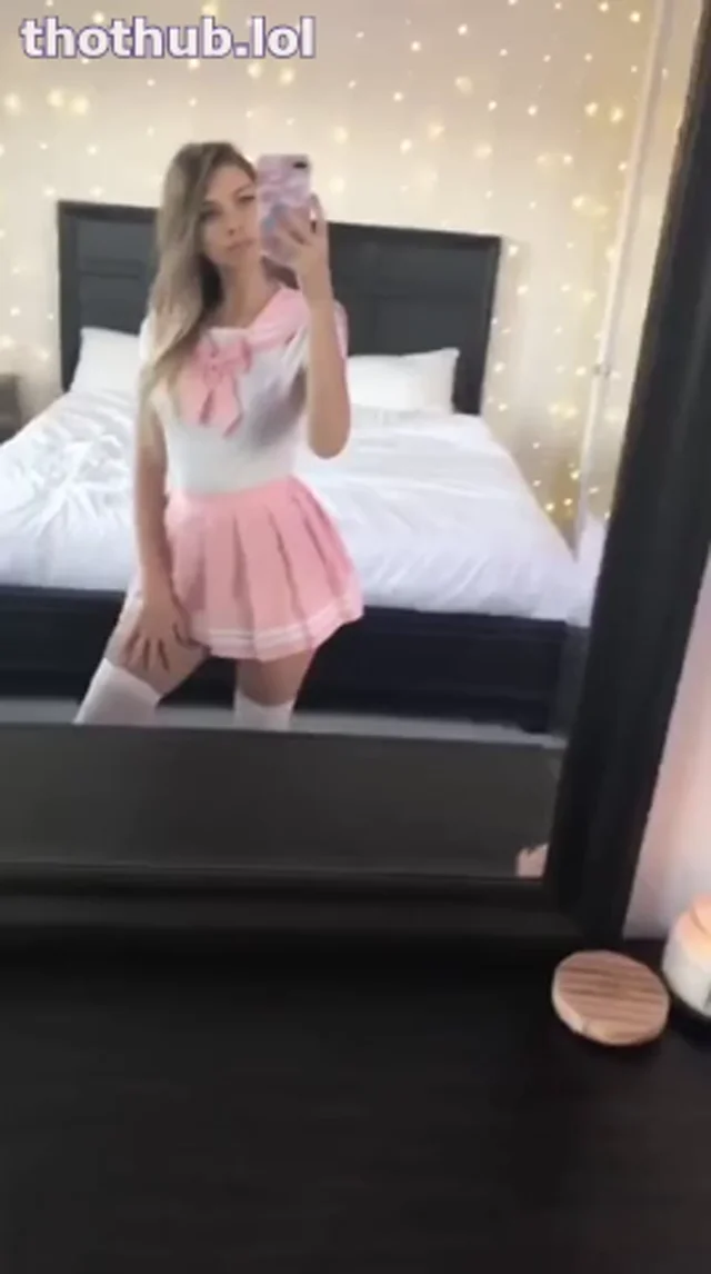 Molly Bennet – Riding Dildo on her Bed