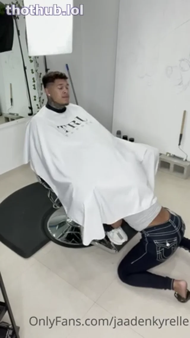 Jaadenkyrelle barber blowjob (full video)