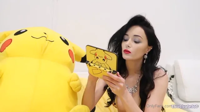 Sandra poppa picachu