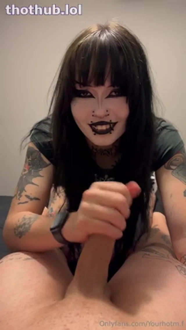 YOURHOTMILF BITING BLOWJOB