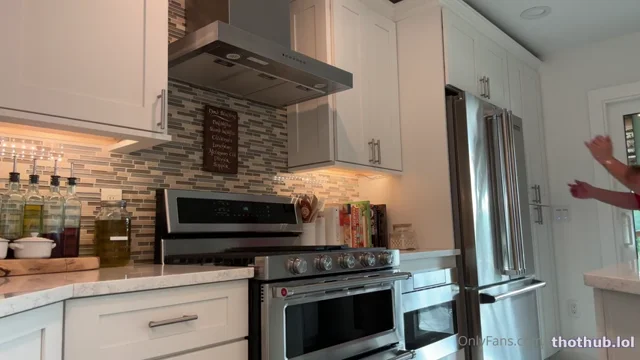 D.D OF – Sexy Red Chef