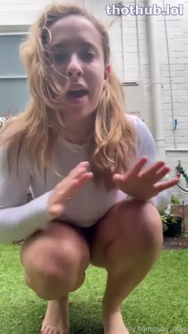 RUBY MAY PISSING CUH