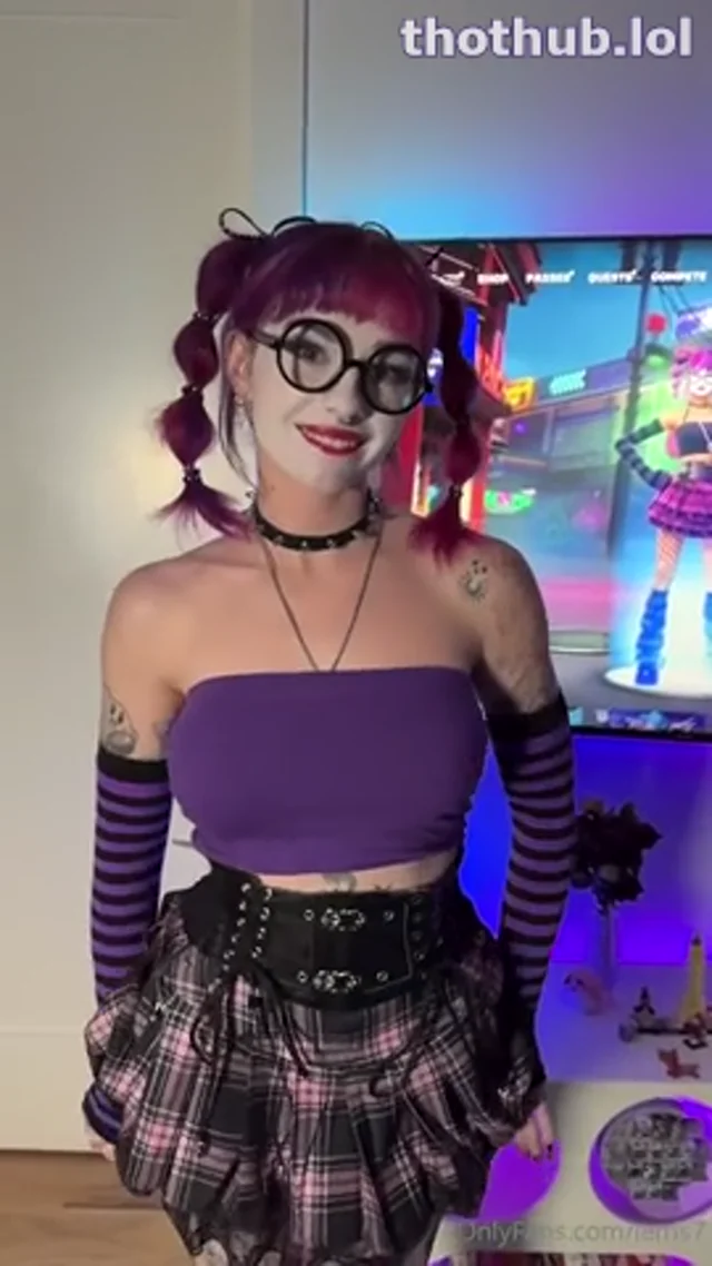 Emily Oram Cosplay Sex Tape Video Leaked